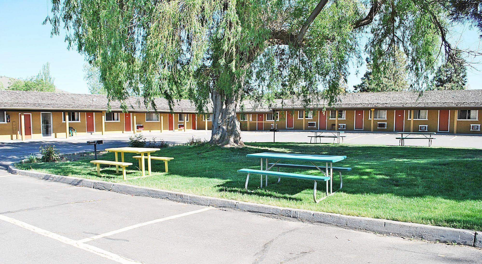 Oregon Motel 8 And Rv Park Klamath Falls Exteriér fotografie